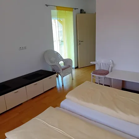 Glocke בית הארחה